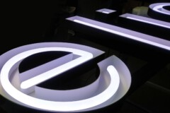 Lichtwerbung im Neonlook Lichtwerbung im Neonlook